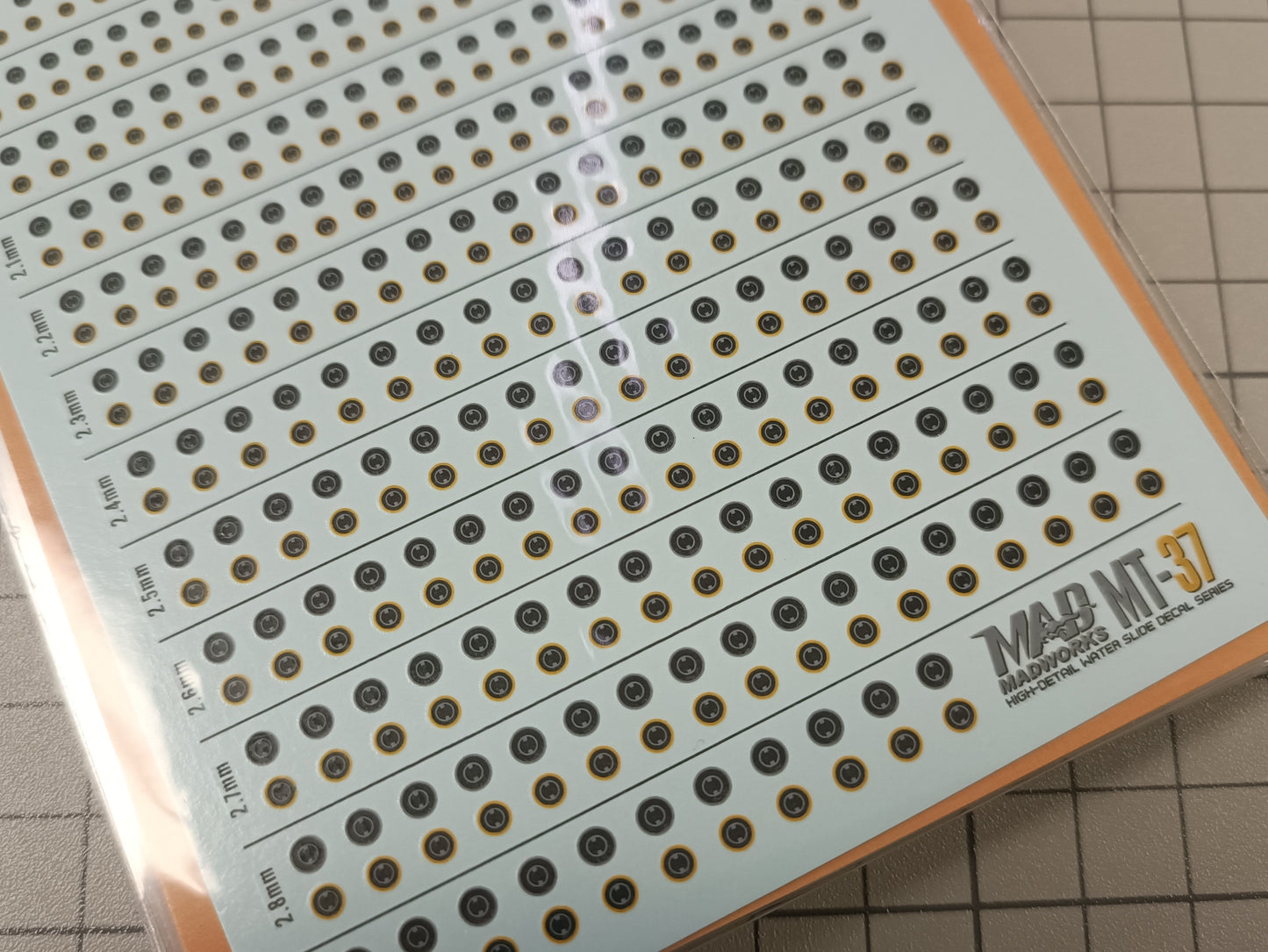 MT-37 WATERSLIDE DECAL - CIRCLE 02 (S)