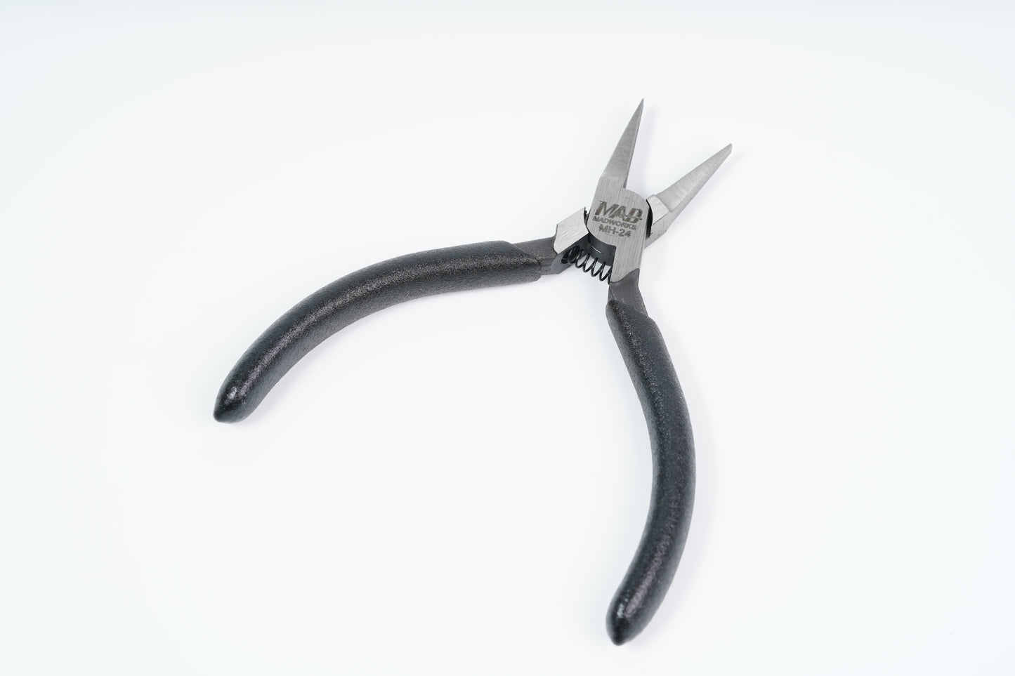 MH-24 FLAT-NOSE PLIERS