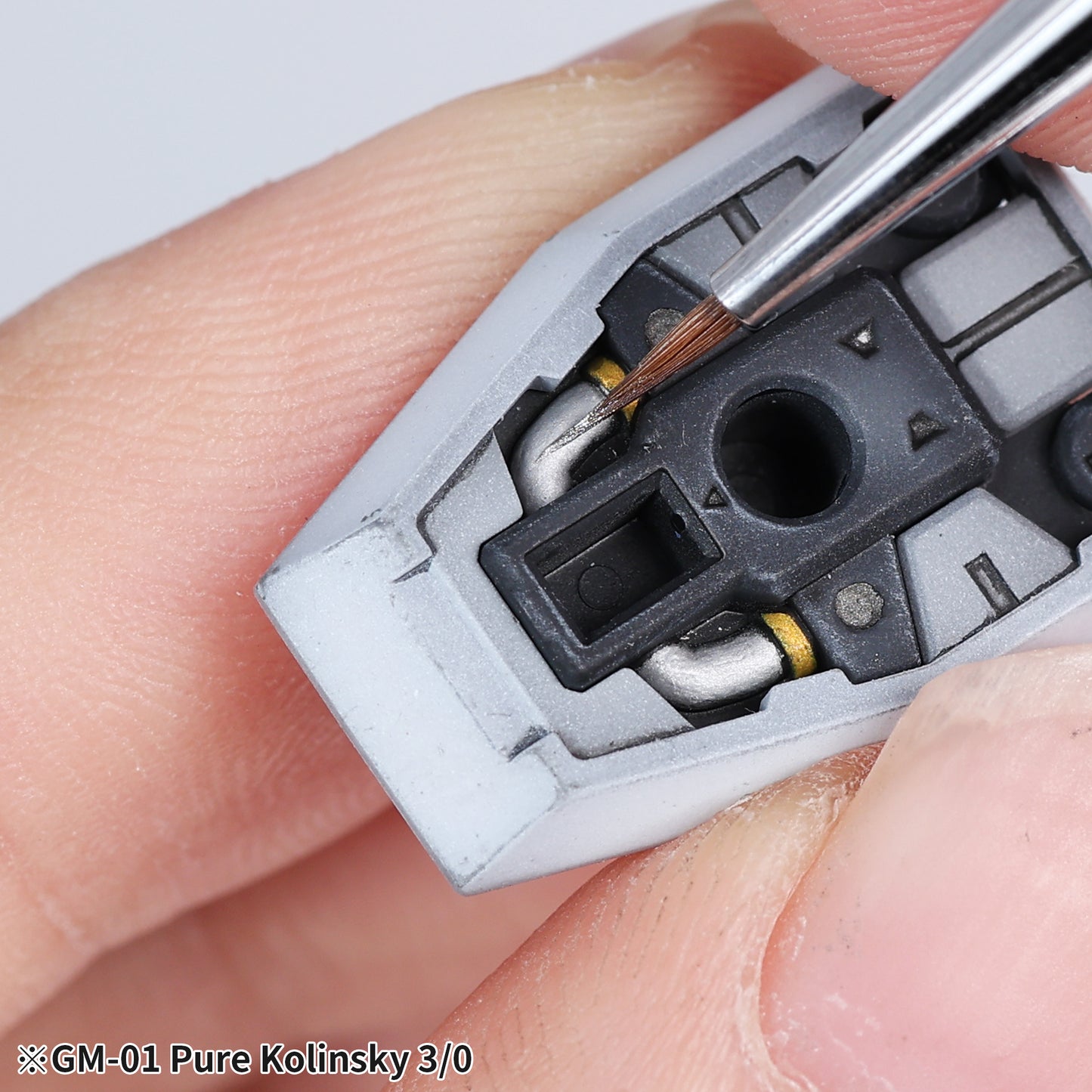 GM-01 GRANDARTSxMADWORKS PURE KOLINSKY PAINT BRUSHES (5PC SET)