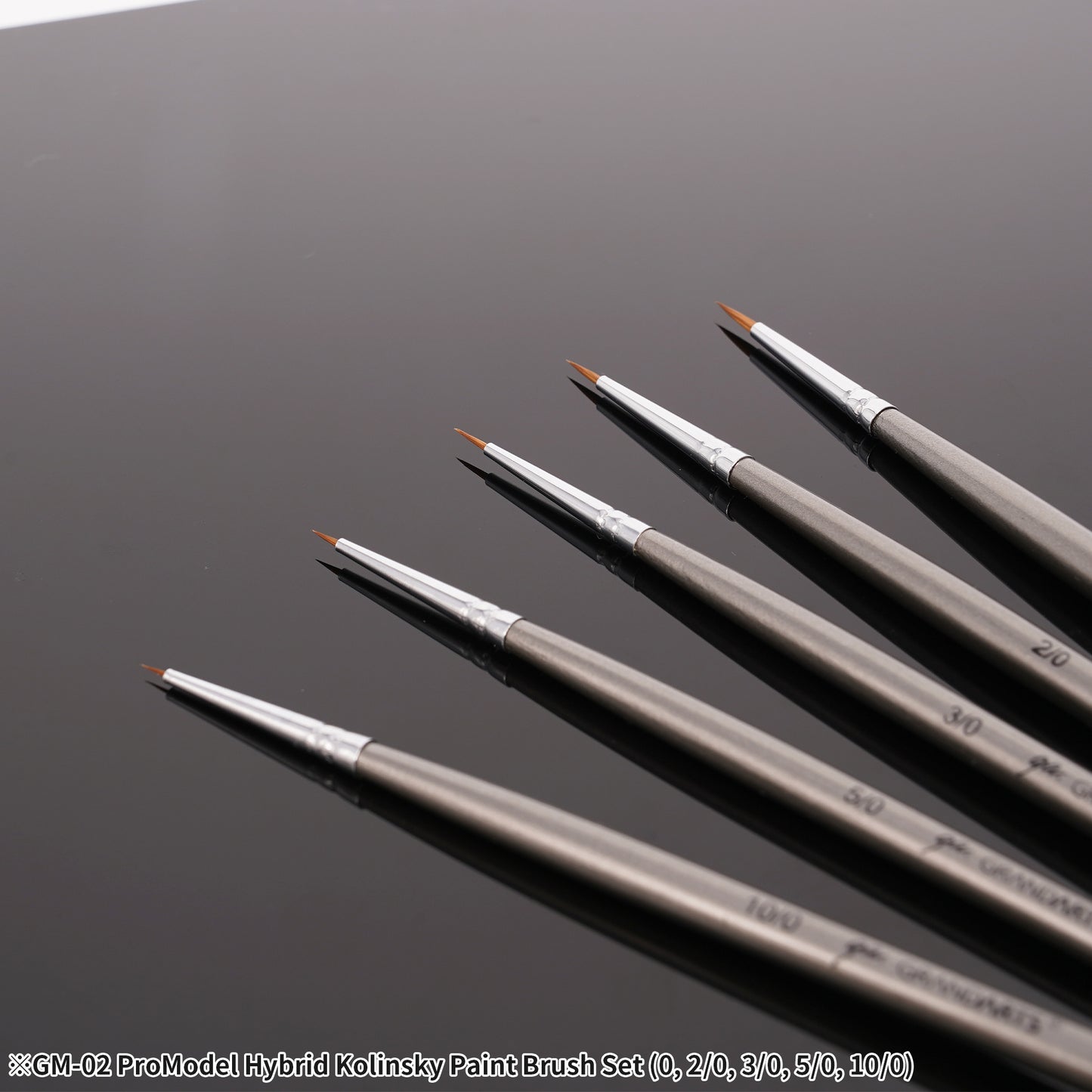 GM-02 GRANDARTSxMADWORKS HYBRID KOLINSKY PAINT BRUSHES (5PC SET)
