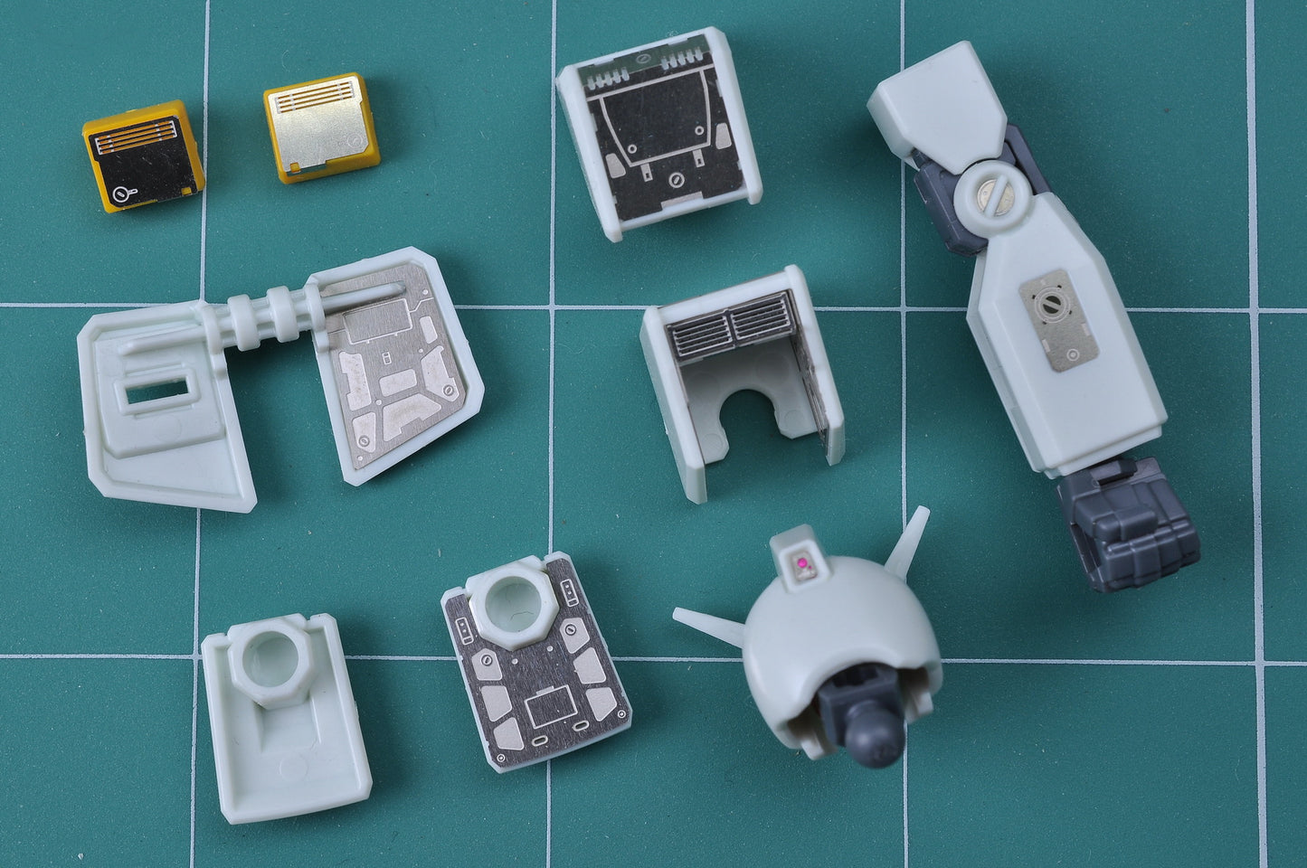 Madworks S021 Etching Parts for EG RX78-2 Gundam