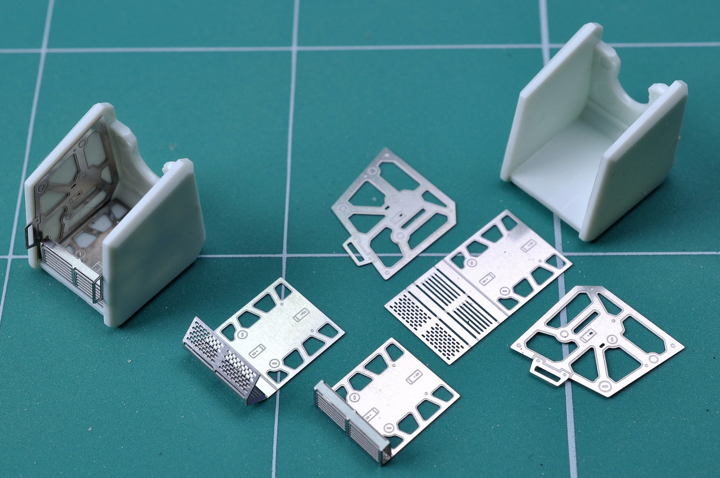 Madworks S021 Etching Parts for EG RX78-2 Gundam